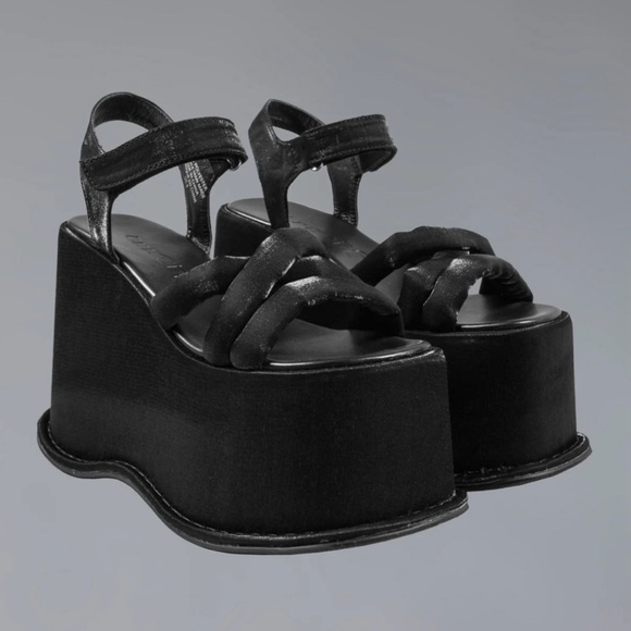 Women\'s Black Platform Sandals